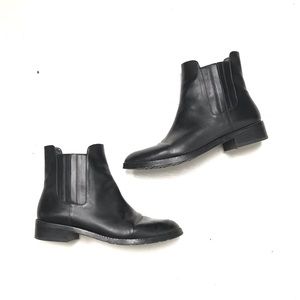 Stuart Weitzman Chelsea Boot 9.5M